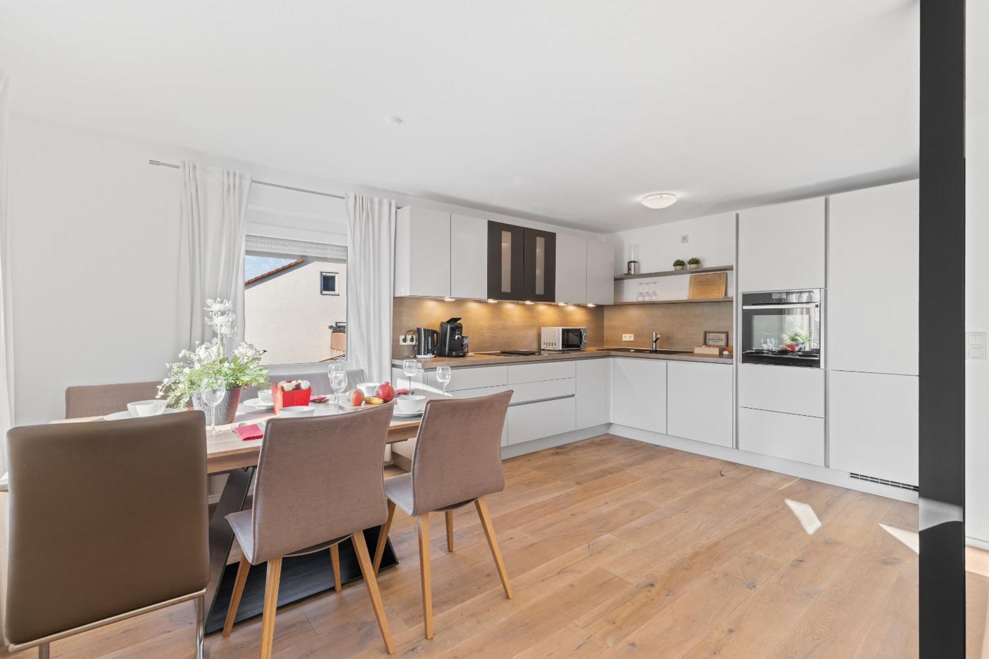 Goldcream Suites - Modern - Netflix - Free Parking Günzburg Екстериор снимка
