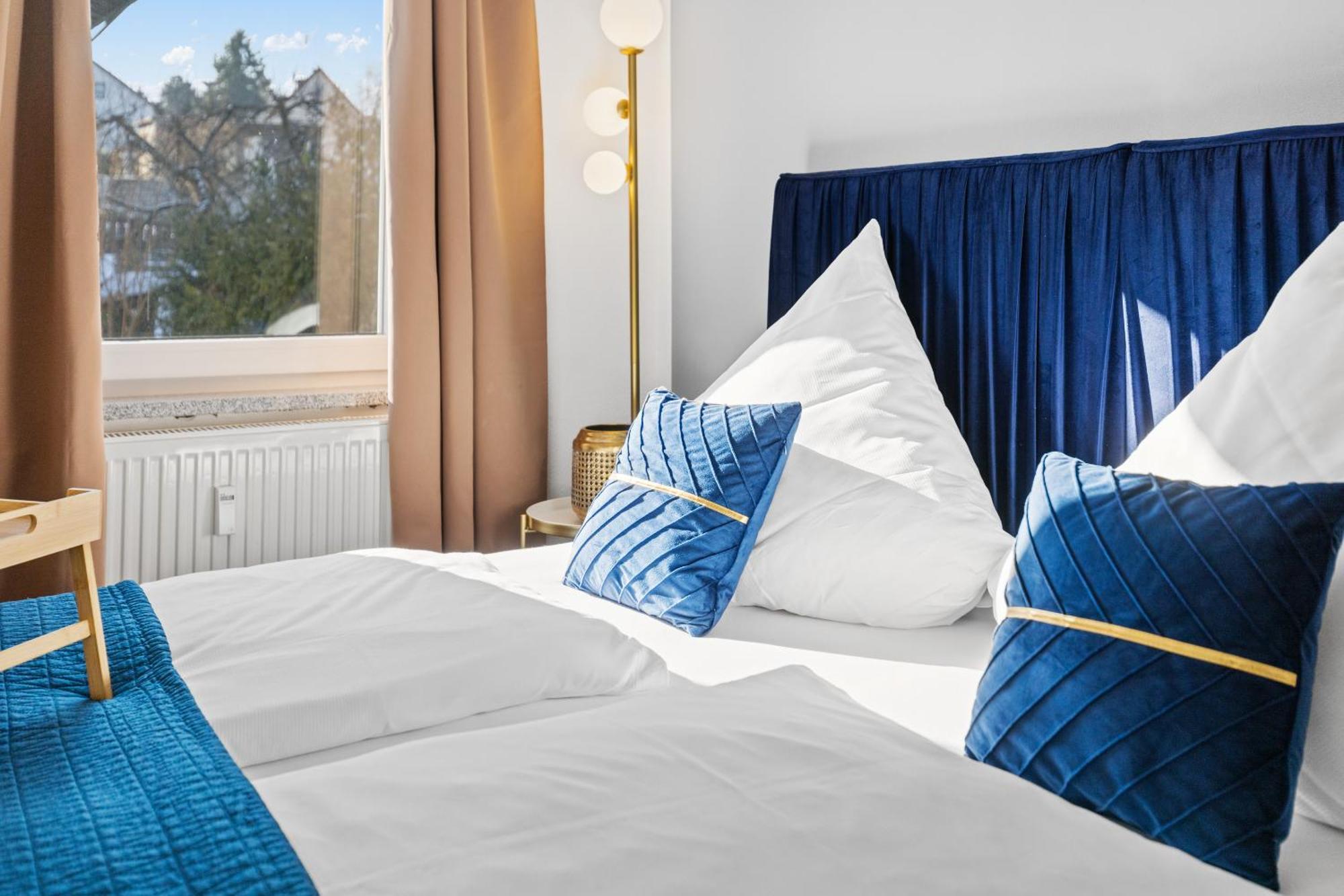 Goldcream Suites - Modern - Netflix - Free Parking Günzburg Екстериор снимка
