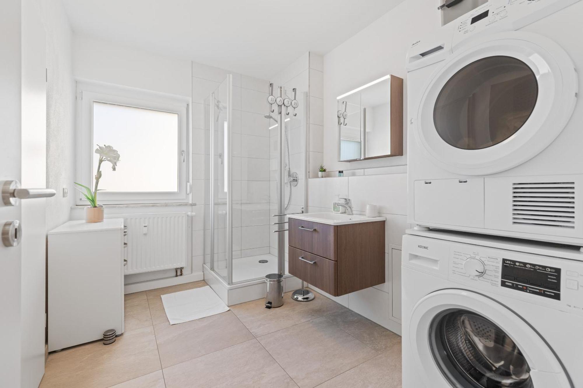 Goldcream Suites - Modern - Netflix - Free Parking Günzburg Екстериор снимка